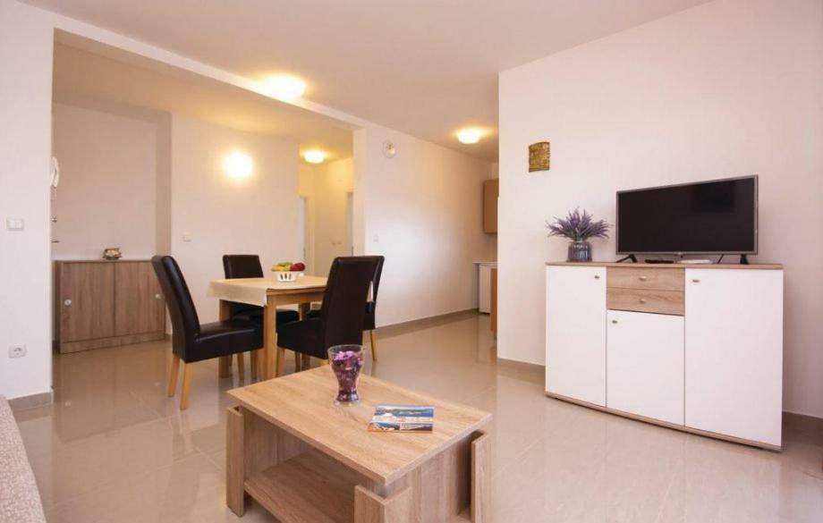 Apartmani Korenika Brodarica  Exterior photo